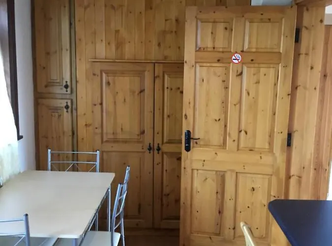 St Judes House Дом отдыха *